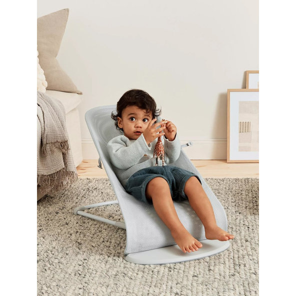 BABYBJÖRN Lehátko Balance Soft Silver White mesh, svetlá konštrukcia