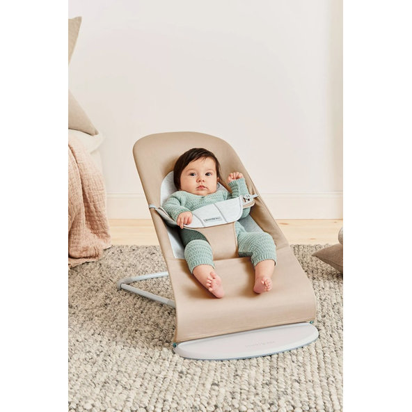 BABYBJÖRN Lehátko Balance Soft Woven Beige/ grey Jersey, svetlá konštrukcia