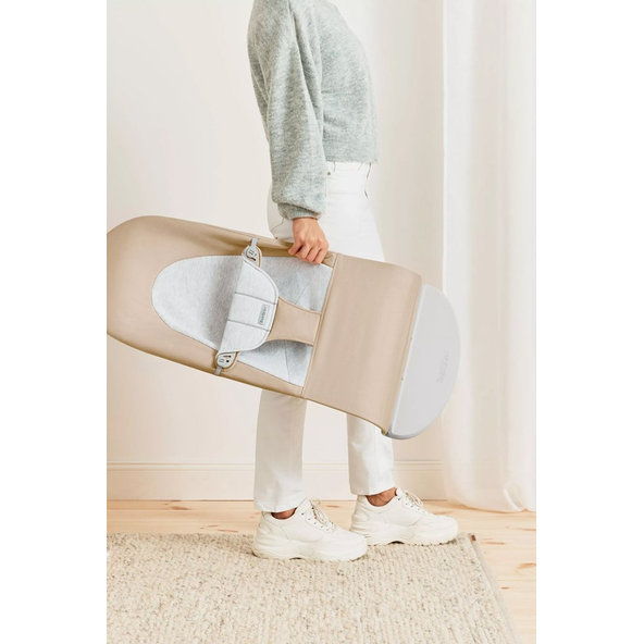 BABYBJÖRN Lehátko Balance Soft Woven Beige/ grey Jersey, svetlá konštrukcia