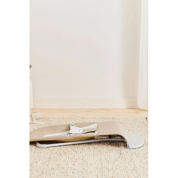 BABYBJÖRN Lehátko Balance Soft Woven Beige/ grey Jersey, svetlá konštrukcia