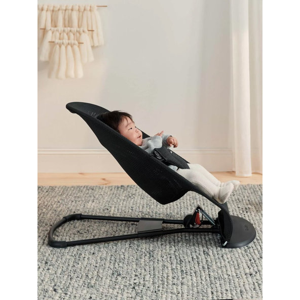 BABYBJÖRN Lehátko Bliss Black mesh, čierna konštrukcia