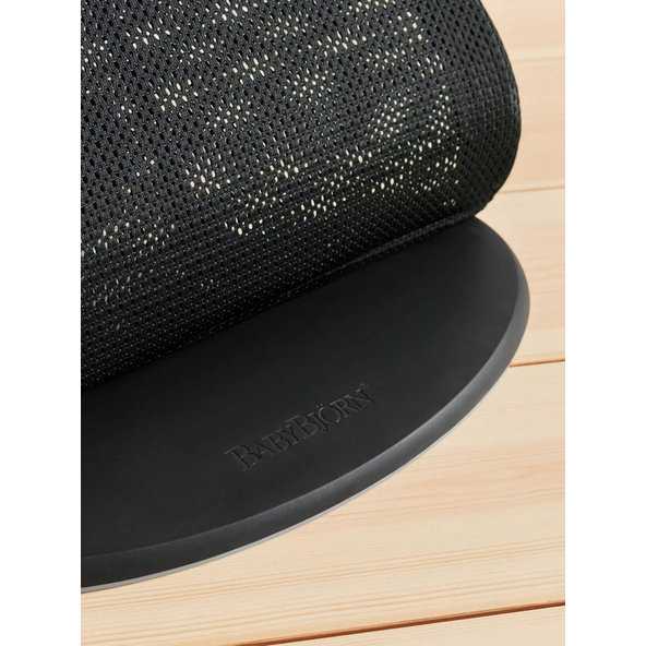 BABYBJÖRN Lehátko Bliss Black mesh, čierna konštrukcia