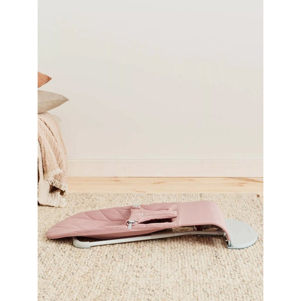 BABYBJÖRN Lehátko Bliss Dusty pink cotton Petal, svetlá šedá konštrukcia