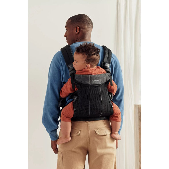BABYBJÖRN Nosič Harmony Black 3D mesh, do 15 kg