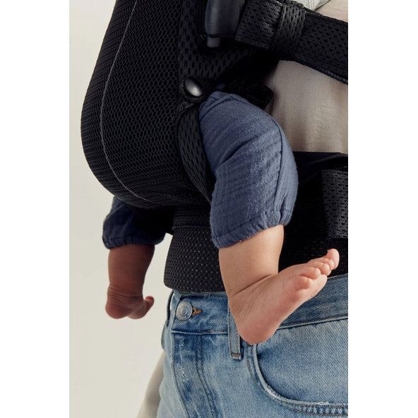 BABYBJÖRN Nosič Harmony Black 3D mesh, do 15 kg