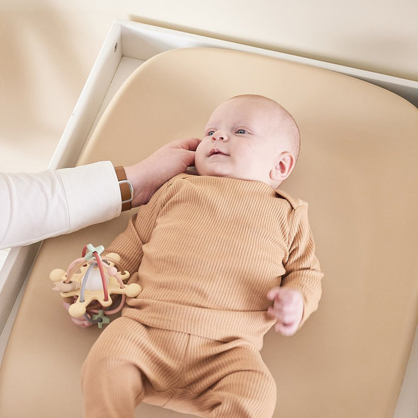 NATTOU Podložka prebalovacia mäkká Softy Beige bez BPA 50x70 cm