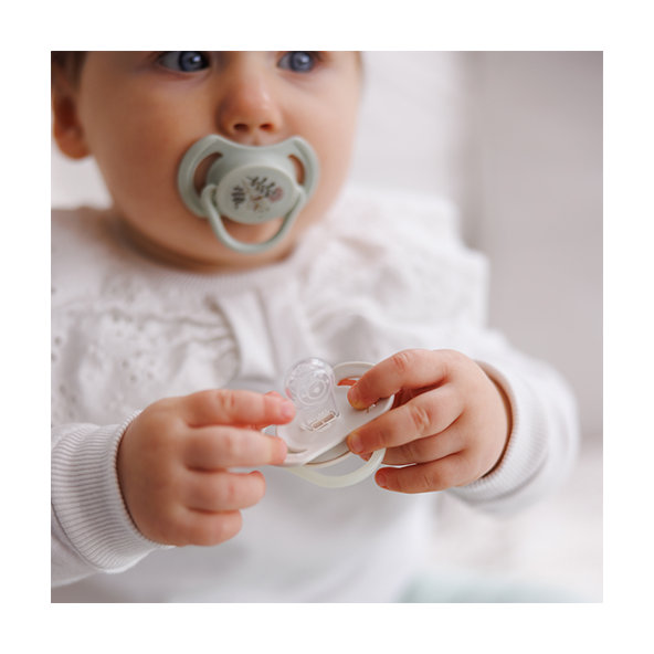 BABYONO Cumlíky silikónové symetrické 6-18m 2 ks