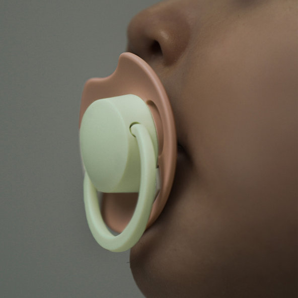 LOVI Prime svietiaci silikónový dynamický cumlík 0-6m Blush 1 ks