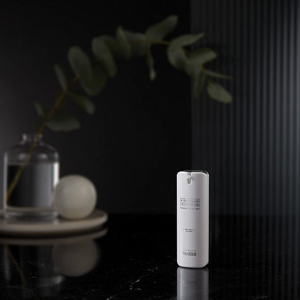 Medik8 r-Retinoate očné sérum aktivujúce mladosť 15ml