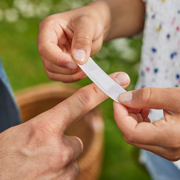 LEUKOPLAST Eco Strips náplasť na rany, 2 veľkosti 20ks