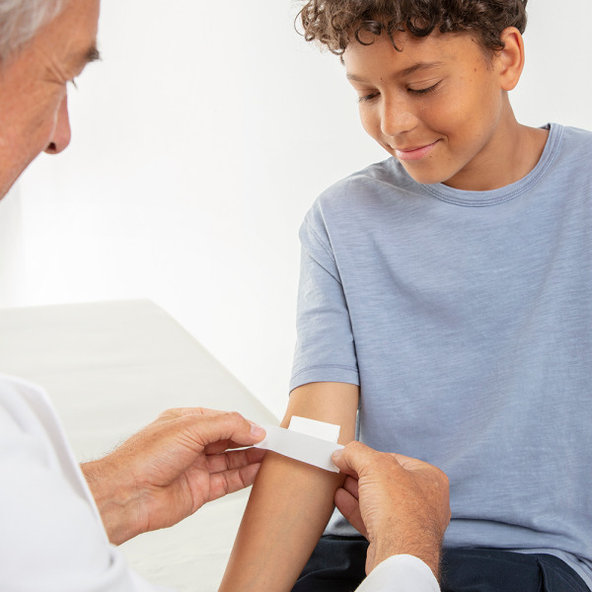 LEUKOSILK Náplasť na cievke 2,5cm x 5m