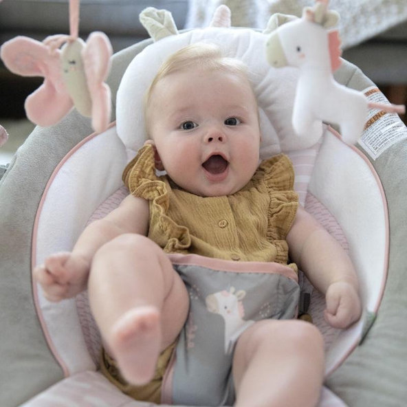 INGENUITY Lehátko vibrujúce s melódiou Flora the Unicorn™ 0m+, do 9kg