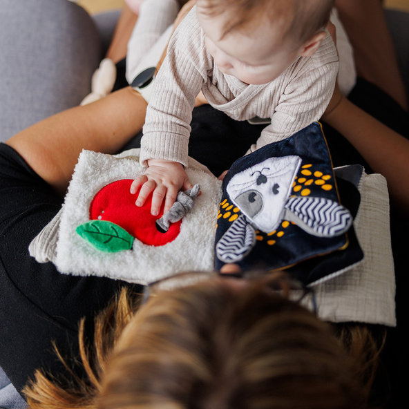 BABYONO Knižka senzorická kontrastná Mouse 0 m+