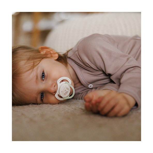 BABYONO Cumlíky silikónové symetrické 18m+ 2 ks