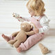 NATTOU Hračka plyšová hrkálka Teddy žirafa 14 cm, 0m+