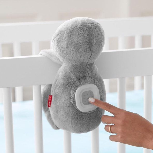 SKIP HOP Senzor plaču inteligentný s možnosťou nahratia hlasu rodiča Leňochod