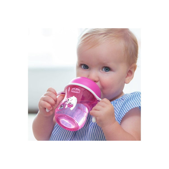 CHICCO Hrnček Training s držadlami 200 ml, červený  6 m+