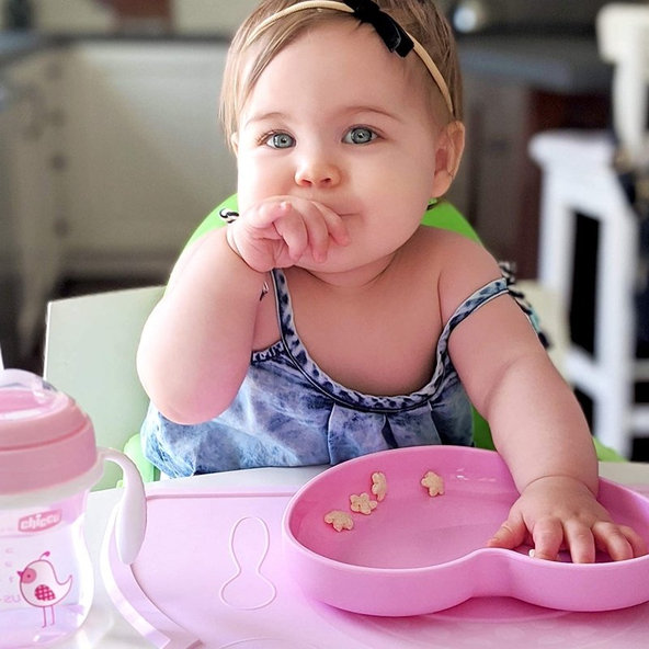 CHICCO Silikónový tanier srdiečko ružová 9 m+