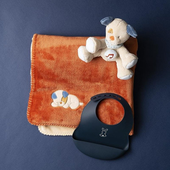 NATTOU Podbradník silikónový so zapínaním tmavomodrý bez BPA