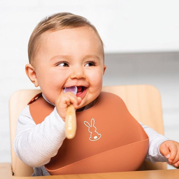 NATTOU Lyžičky silikonové s mäkkým koncom 4 ks