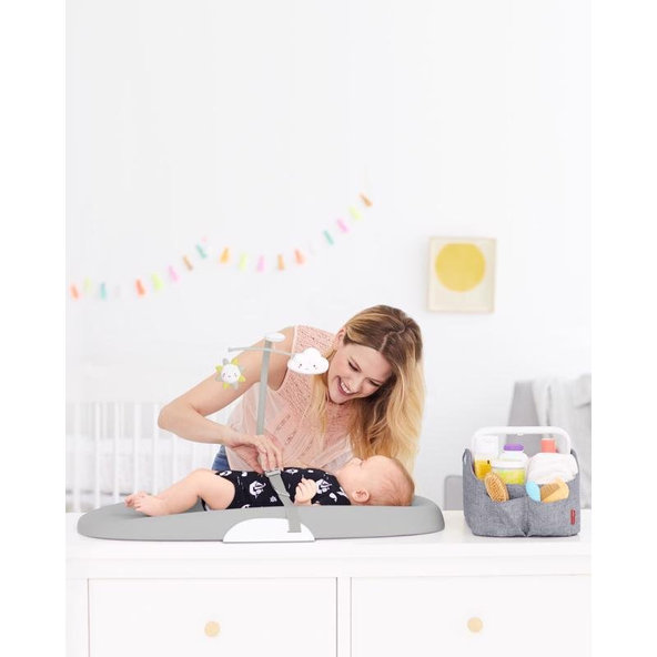 Organizér s osvetlením na hygienické potreby