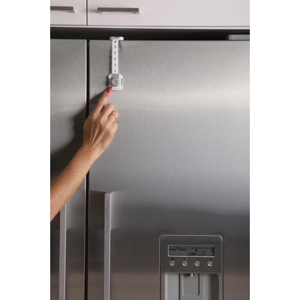 DREAMBABY Uzáver bezpečnostný univerzálny TWIST 'N LOCK  6 kusov šedá/biela