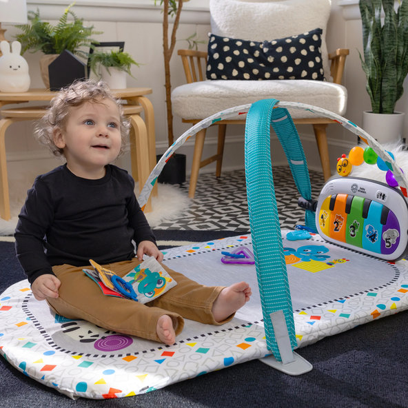 BABY EINSTEIN Postieľka s ohrádkou na hranie 3v1 Kick & Snooze™ 0m+