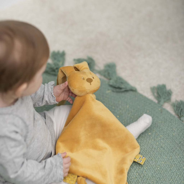 NATTOU Maxi maznáčik Lapidou ocher 65 x 40 cm