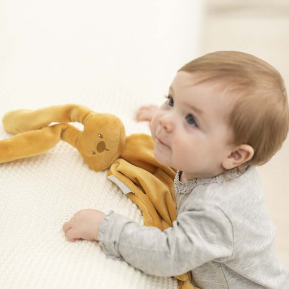 NATTOU Maxi maznáčik Lapidou ocher 65 x 40 cm