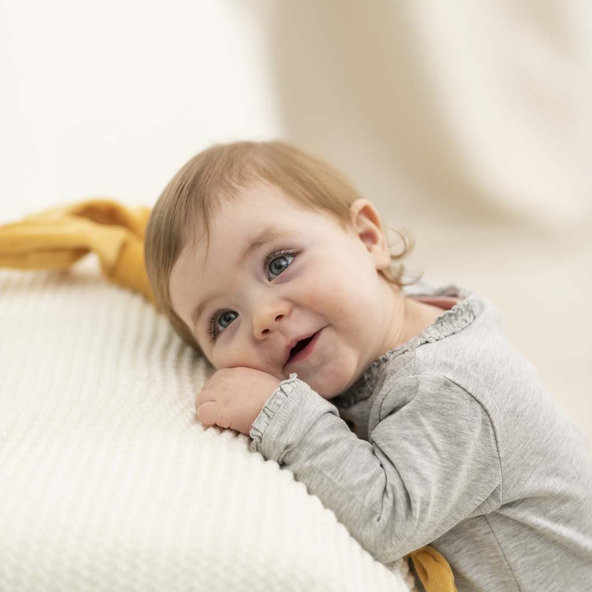 NATTOU Maxi maznáčik Lapidou ocher 65 x 40 cm