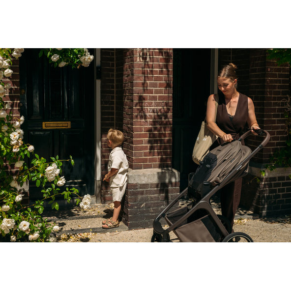 EASYWALKER Zoey Go kombinovaný kočík Pure Black
