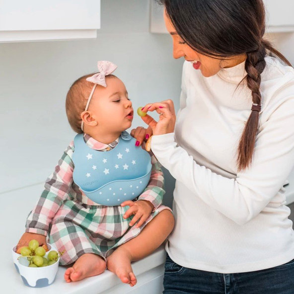 BABYONO Miska 2v1 uzatvárateľná, s lyžičkou 200+150 ml 6 m+ modrá