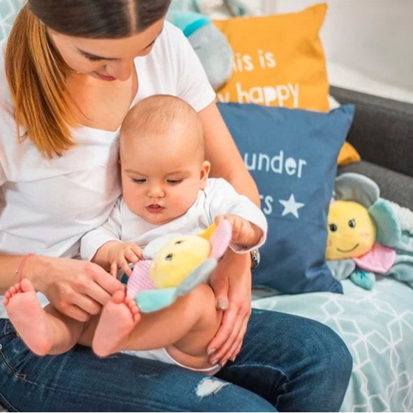 BABYONO Hračka hrkálka Rainbow Flower