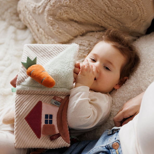 BABYONO Knižka senzorická Rabbit Karo 0m+ 1 ks