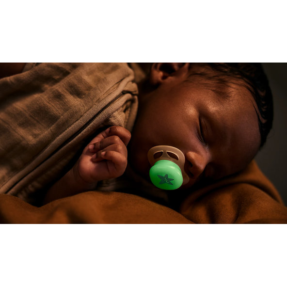 Philips AVENT Cumlík Ultra start s obrázkom nočný dievča 0-2 m 2 ks