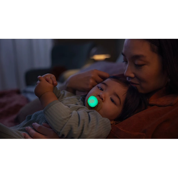 Philips AVENT Cumlík Ultra soft s obrázkom nočný neutral 6-18 m 2 ks