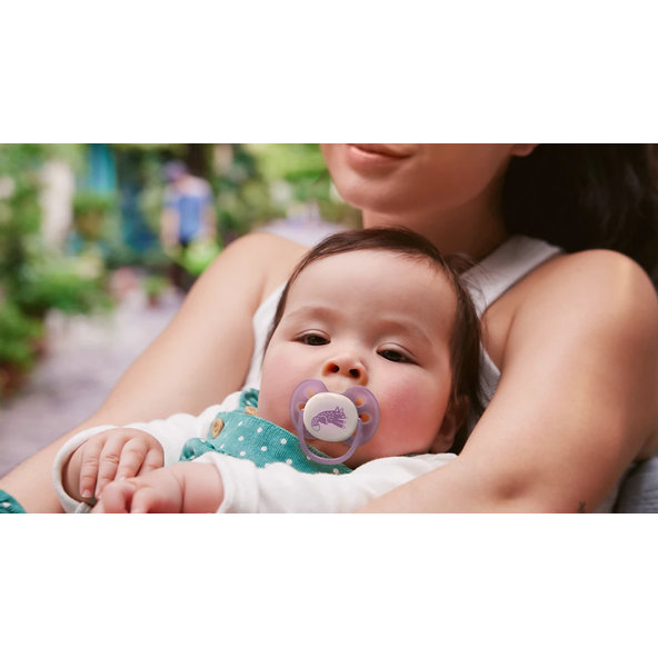 Philips AVENT Cumlík Ultra soft s obrázkom nočný 6-18 m 2 ks