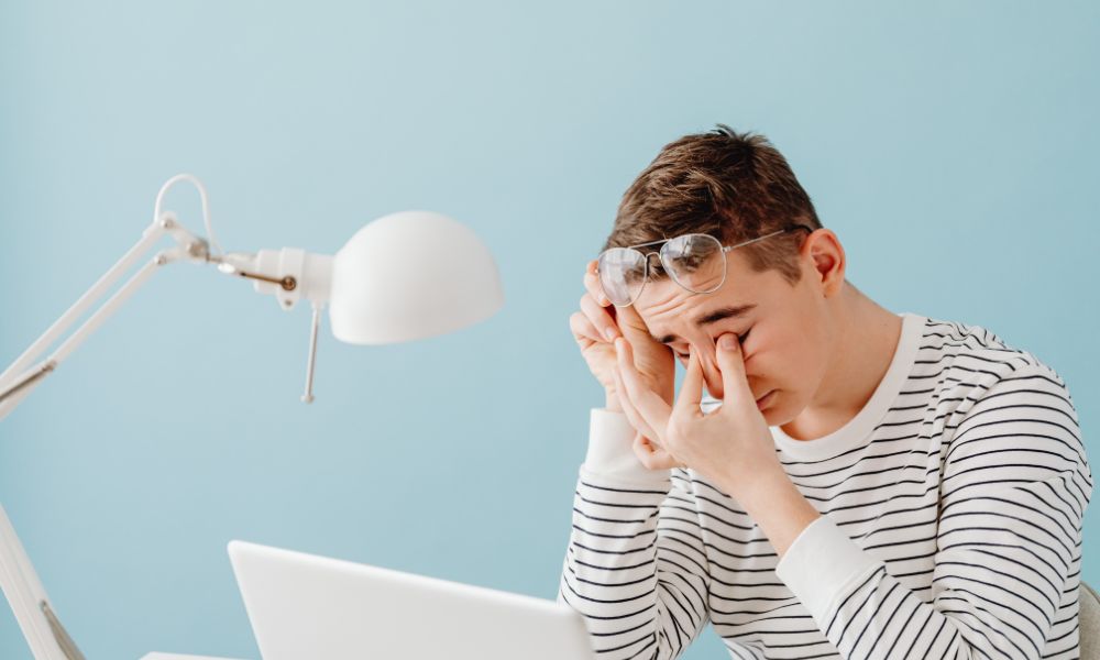 Prečo máte suché a unavené oči a ako im uľaviť? | www.najlekaren.eu