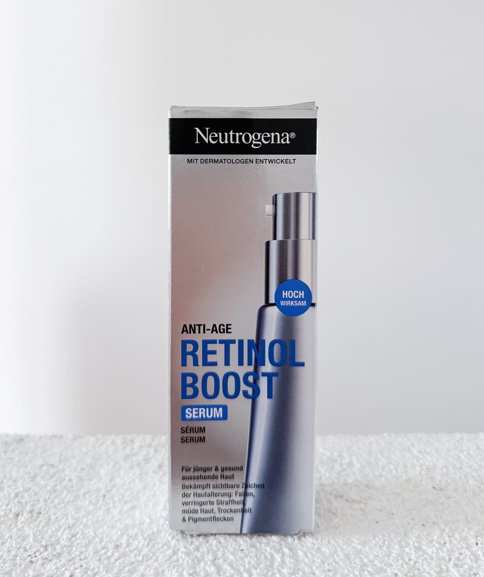  Detailné balenie neutrogena Retinol Boost v krabičke