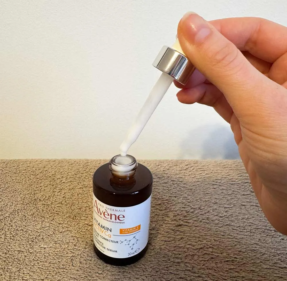 Korekčné rozjasňujúce sérum s vitamínom C