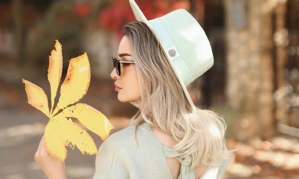  Krása ženy zvonka aj zvnútra počas novembra, zdravá pokožka, rovnováha mikroflóry a intímna hygiena podporená probiotikami pre celkové ženské zdravie a vitalitu.