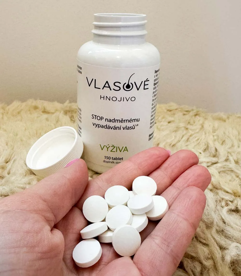 Recenzia vlasového hnojiva - doplnok výživu proti vypadávaniu vlasov