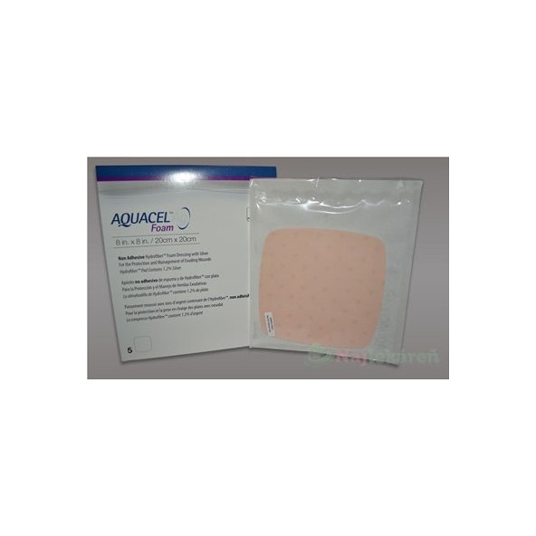 AQUACEL Krytie na rany Ag Foam Hydrofiber neadhezívne so striebrom, 20x20 cm, 5ks