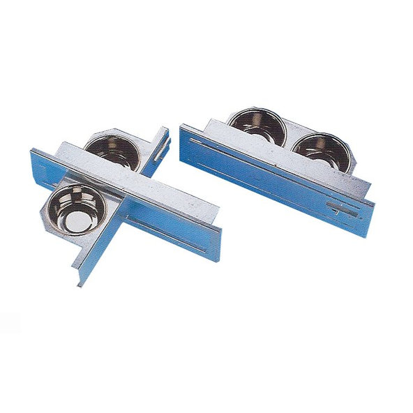 Kŕmny pult s dvomi miskami