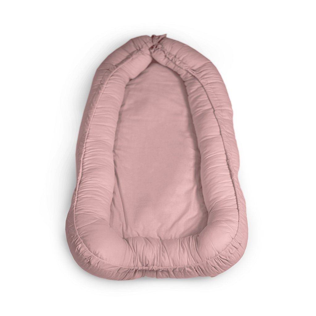 E-shop PETITE&MARS Hniezdo ochranné pre bábätko FEEL SAFE Dusty Pink 90 x 60 cm