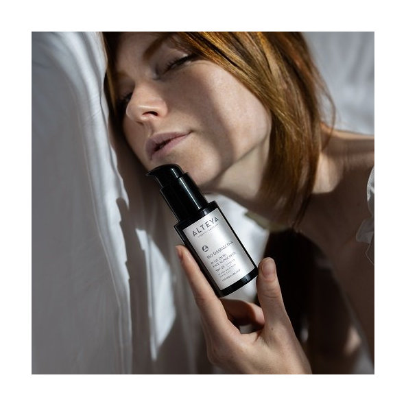 Pleťové sérum proti slnku SPF25 Bio Damascena Alteya 50 ml