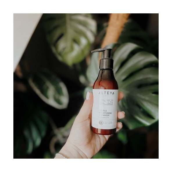 Jemná čistiaca emulzia Rose & Mullein Alteya 200 ml