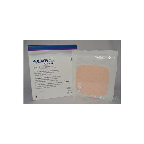 AQUACEL Krytie na rany Ag Foam Hydrofiber neadhezívne so striebrom, 15x15cm, 5ks
