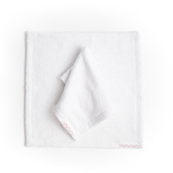 S kožou na trh bambusový uteráčik na pleť biely 1ks