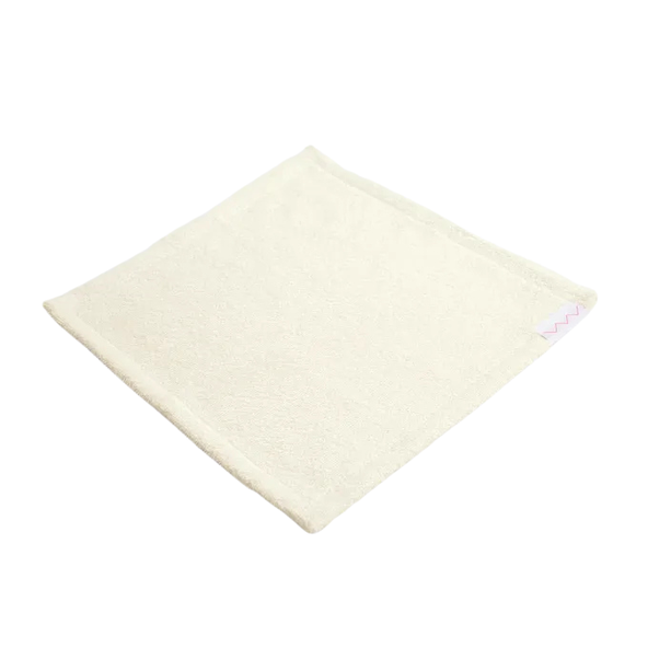 S kožou na trh bambusový uteráčik na pleť krémový 1ks